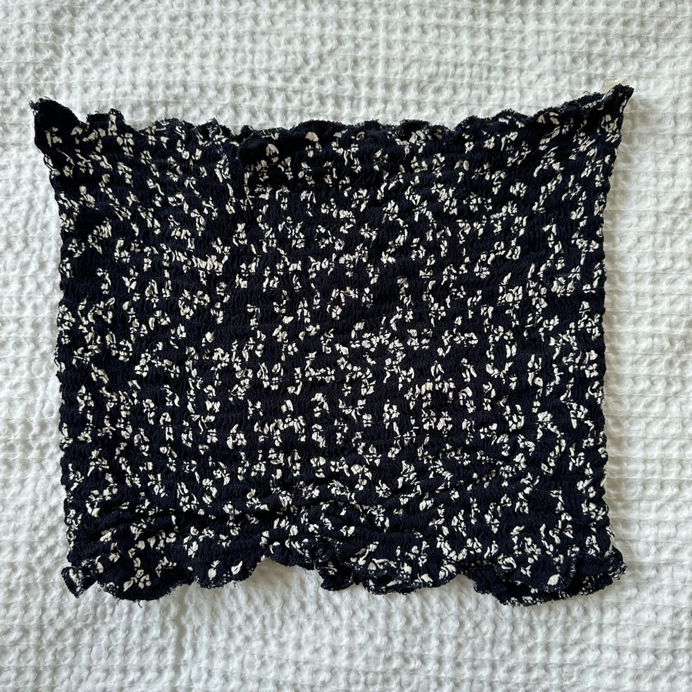John Galt Smocked Crop Top in Navy & White Floral